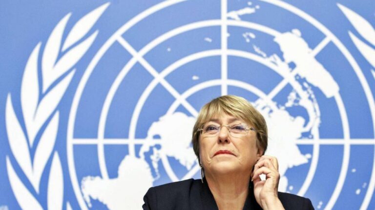 Michelle Bachelet confirma que seguirá con candidatura a la ONU pese a retiro de apoyo del Gobierno