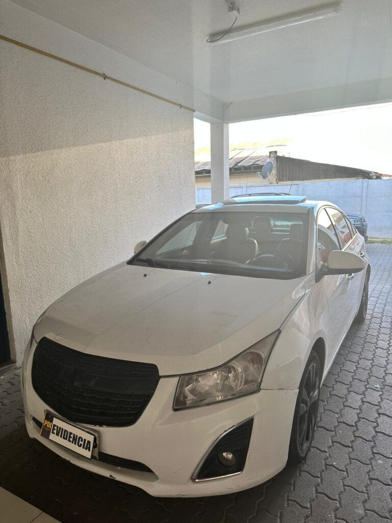 Detienen a Individuo por Receptación de Vehículo con Placas Falsificada