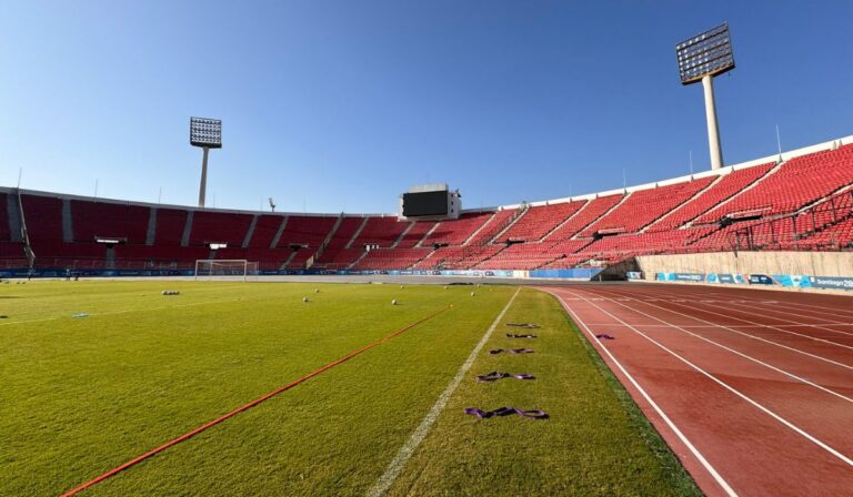 Suspenden partido entre la U y Cobresal tras incidentes en el Estadio Nacional