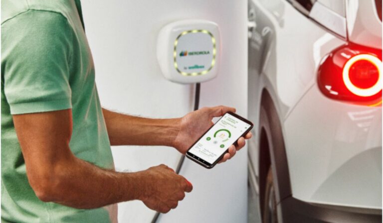 Inauguran estaciones de carga para vehículos eléctricos en Talca y Curicó