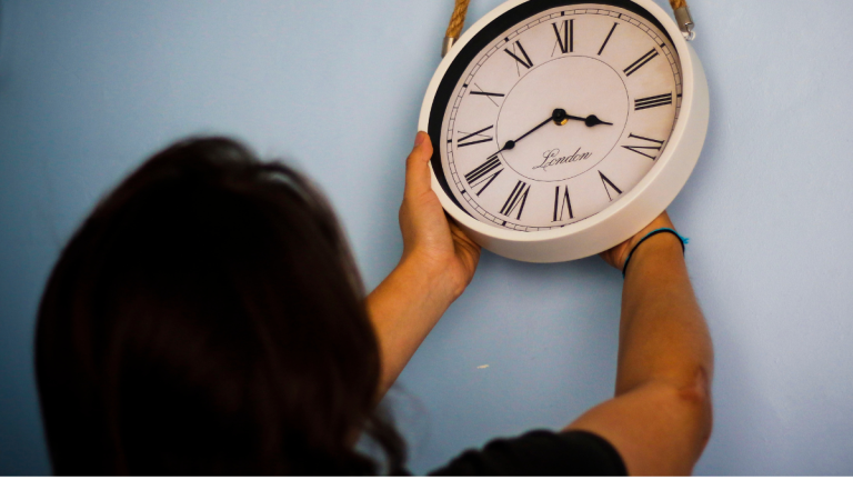 Horario de invierno: ¿Cuándo realizar el cambio de hora en Chile?