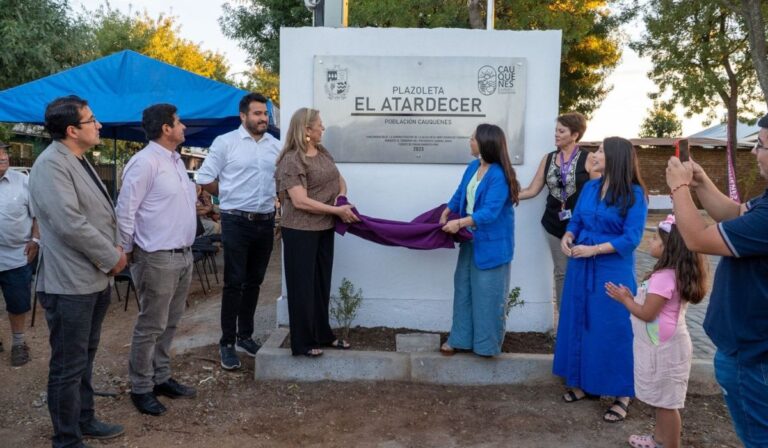 Renovada plazoleta fue inaugurada en población de Cauquenes