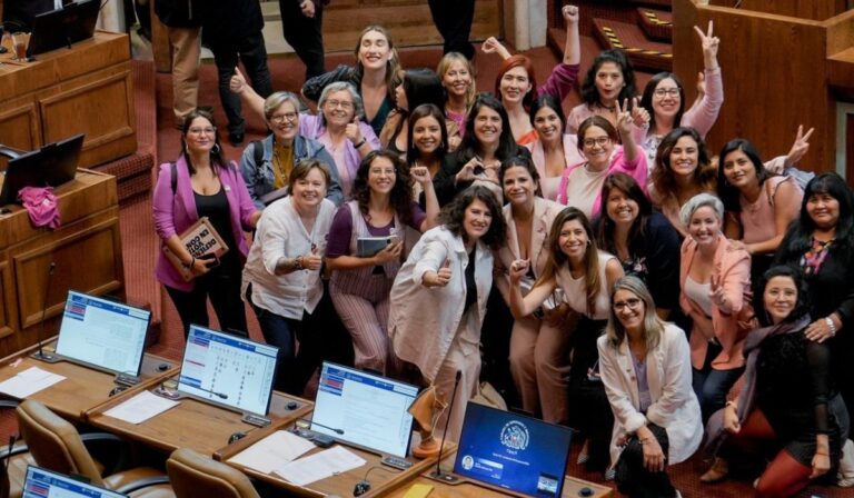 Ley Integral contra la violencia hacia las mujeres fue aprobada en el Congreso