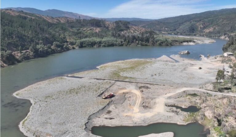 Constitución: DGA frenó trabajos de empresa por extracción de áridos desde el Río Maule