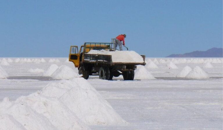 Ministro de Hacienda aseguró que producción del Litio aumentará un 70% para 2030