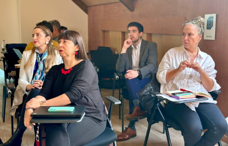 Servicio de Reinserción Social Juvenil prepara importante implementación entre la Región de Maule y Magallanes