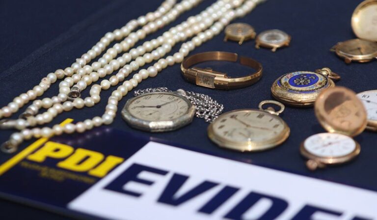 Funcionario de la Tía Rica sustrajo un kilo  de joyas para venderlas entre 2022 y 2023