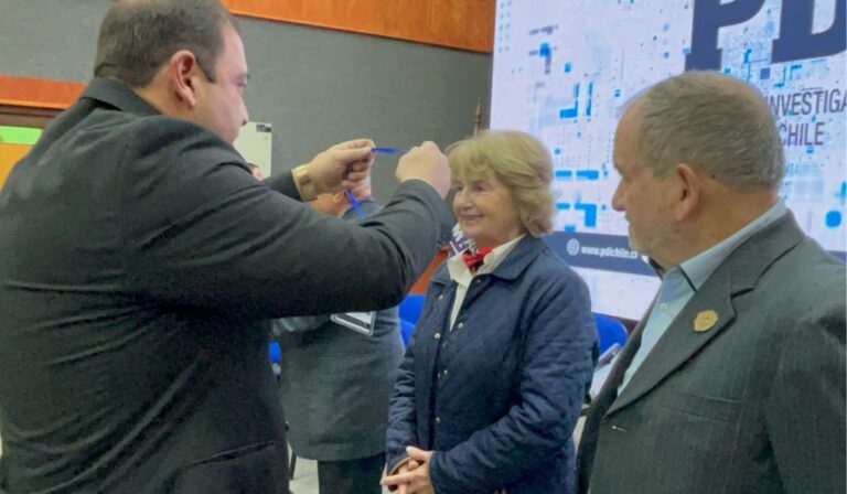 Linares: PDI reconoció a nueve integrantes de su Círculo de Amigos
