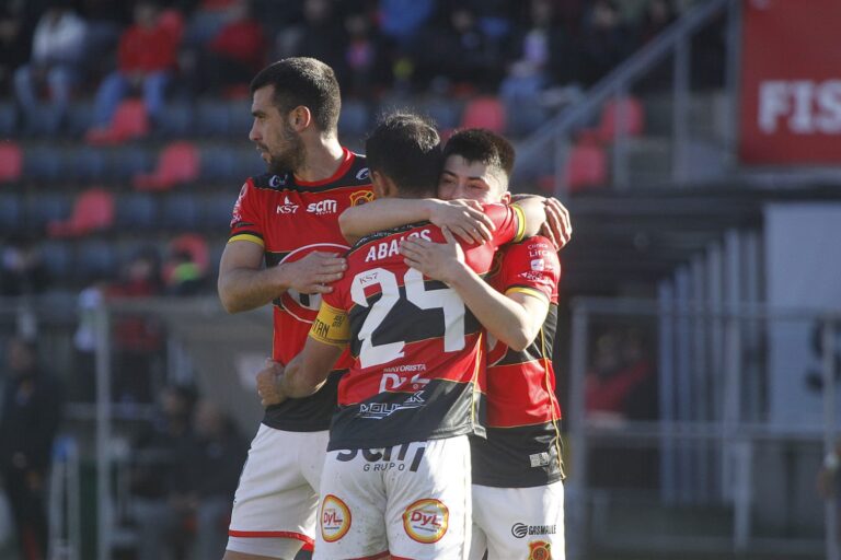Rangers de Talca derrota a Curicó Unido en el clásico del Maule