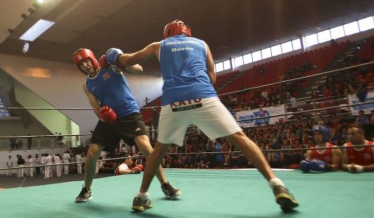 Sábado de boxeo en Molina: Excampeón mundial dará charla previo a competencia
