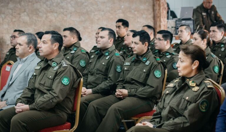 Carabineros Recibieron Capacitación en Primeros Auxilios Psicológicos
