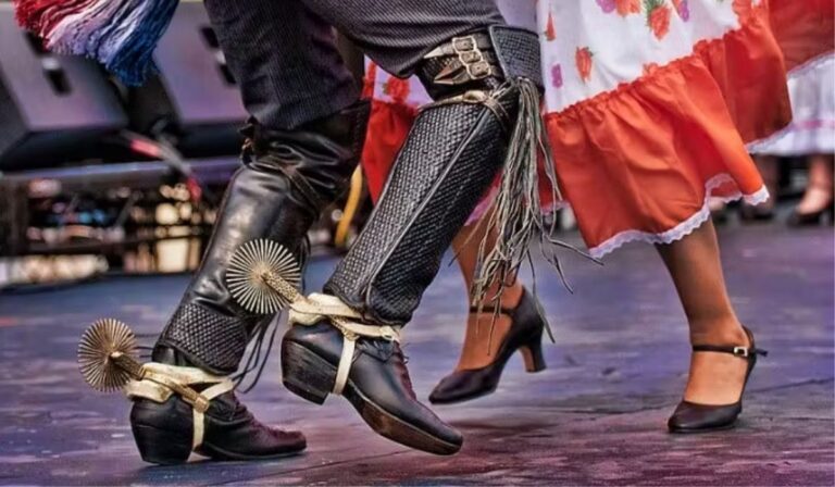¡Parral se prepara para zapatear! Curso de Cueca se impartirá durante julio y agosto