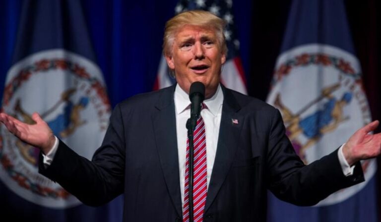 Trump promete residencia permanente a migrantes que se gradúen en la universidad