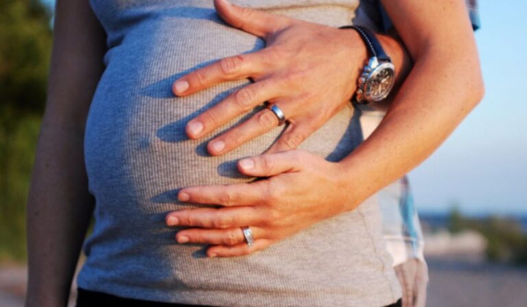 Hospital Regional de Talca destaca avances en tratamientos de fertilidad