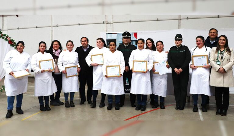 Internas de la Cárcel de Talca se certificaron en curso de Panadería del SENCE