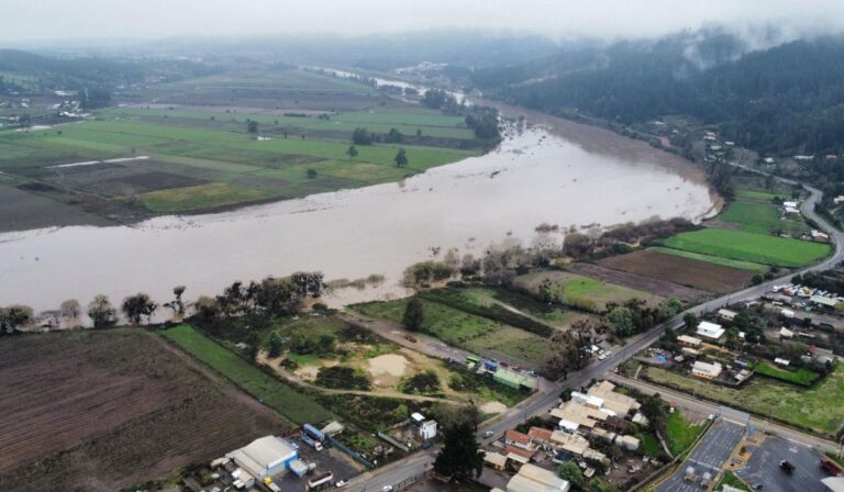 Cinco comunas del Maule en Alerta Roja por desborde de río Mataquito