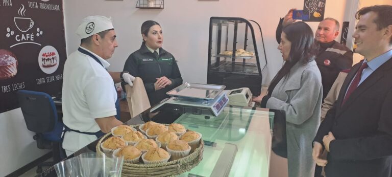 Pan y pasteles: Sala de Ventas del Penal de Linares reabre sus puertas
