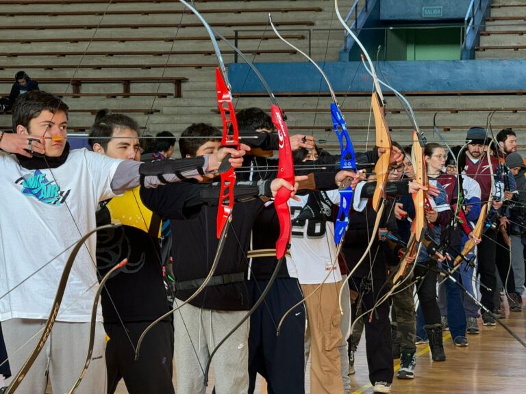 ¡Justo en el blanco! Finalizó primer torneo de tiro con arco de Curicó 