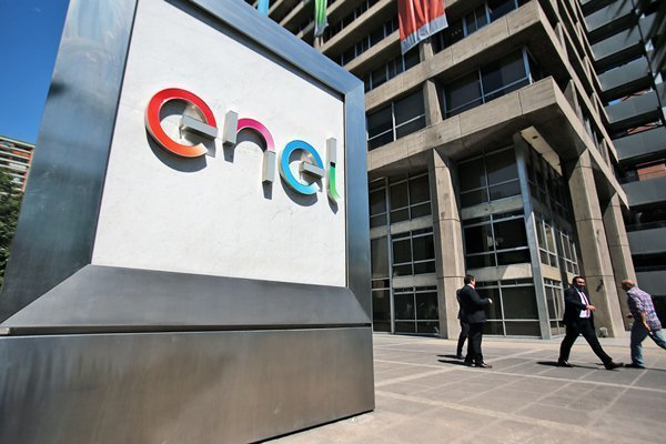 Más de 3.700 hogares siguen sin luz: Enel incumple con el plazo del Gobierno