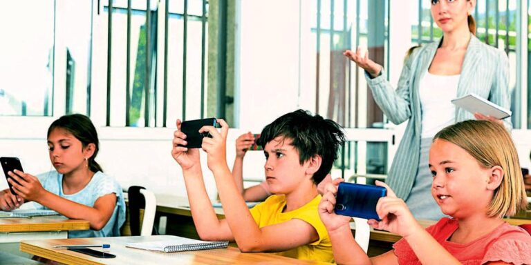 Brasil prohíbe el uso de celulares en todas las escuelas públicas y privadas