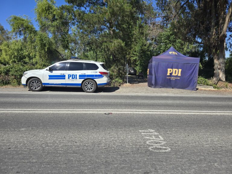 Investigan muerte de hombre en canal de regadío en Linares