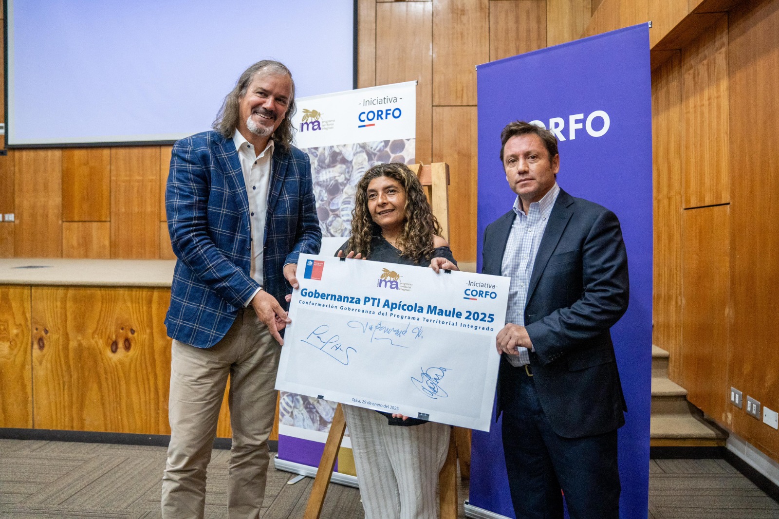 Inicia programa para potenciar apicultura en el Maule Inicia programa para potenciar apicultura en el Maule