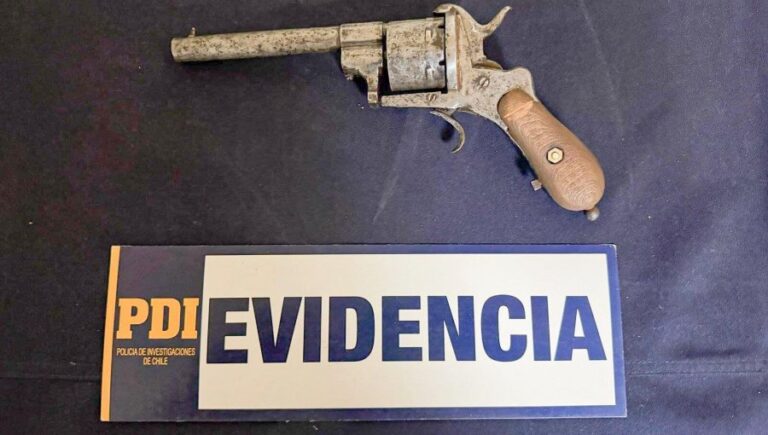 Recuperan arma de la Guerra del Pacífico robada desde museo de Talca