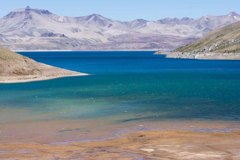 Senapred activa monitoreo por 160 sismos en el Complejo Volcánico Laguna del Maule