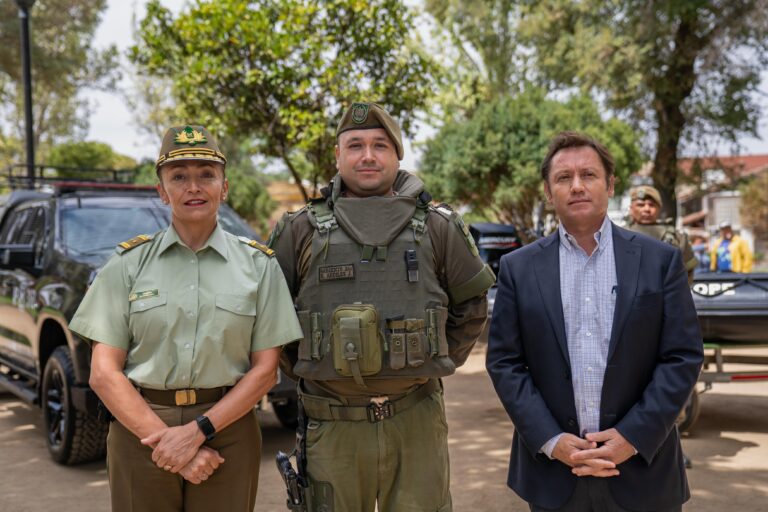 Refuerzo en seguridad: Gobierno Regional entrega vehículos de alta tecnología al GOPE de Carabineros del Maule