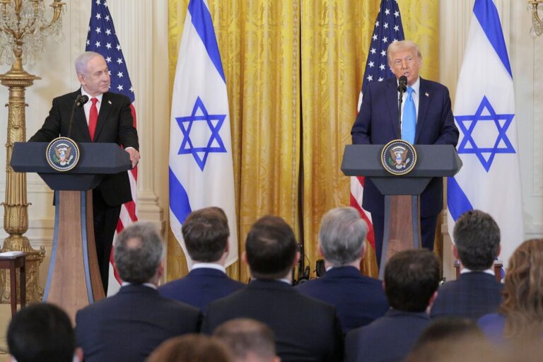 Donald Trump afirmó que EE.UU. ‘controlará’ y reconstruirá la Franja de Gaza