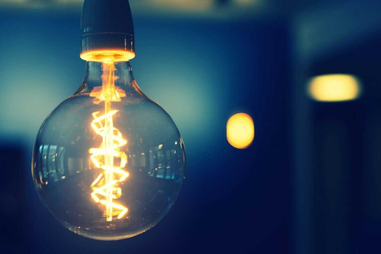 ¡Vuelve la luz! Suministro eléctrico se restablece en varias regiones