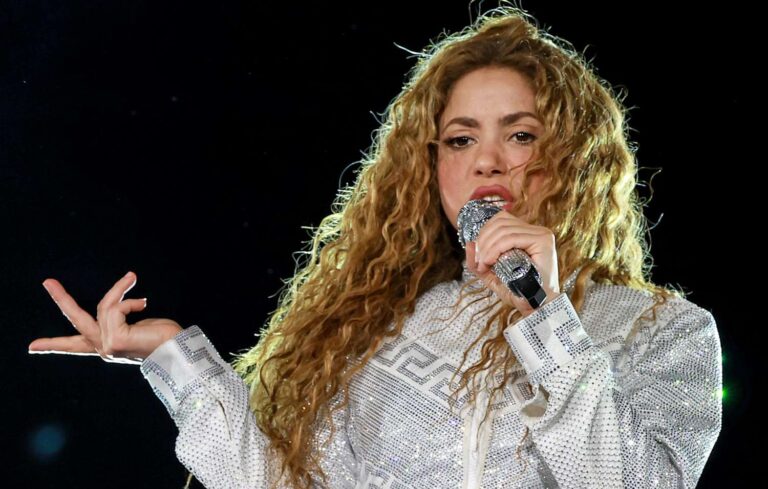 Shakira culpa a productora nacional por fallas que cancelaron su show en Chile