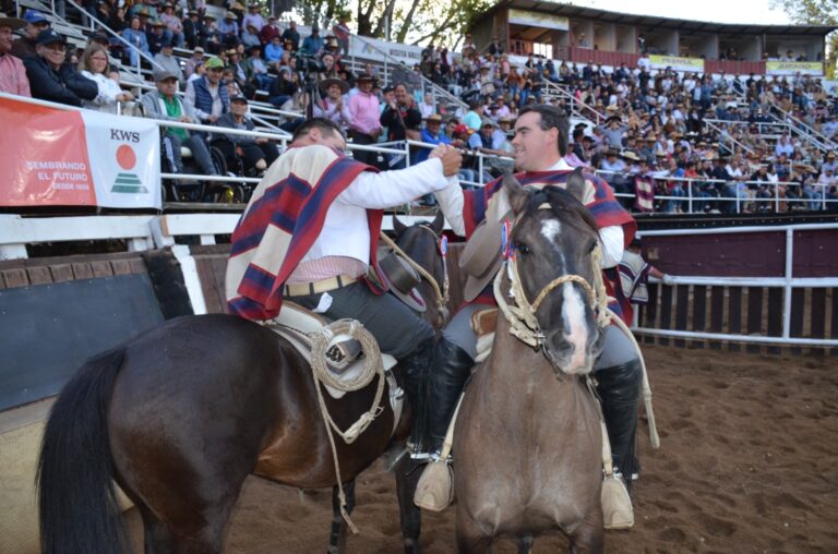Con puntaje histórico, García y Parra clasifican a la gran final del Campeonato Nacional de Rodeo