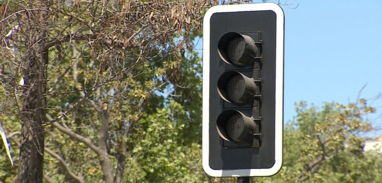 Súper lunes sin energía: corte de luz afecta a casi 70mil hogares en la Región Metropolitana