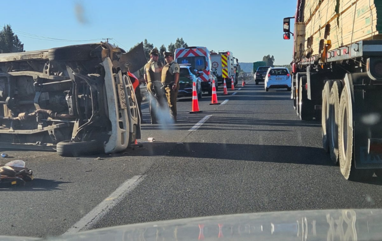 Ruta 5 Sur: accidente vehicular antes de llegar a San Javier activa alerta en la carretera