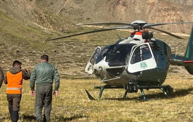 Carabineros encuentra con vida a arrieros extraviados en la cordillera de San Clemente