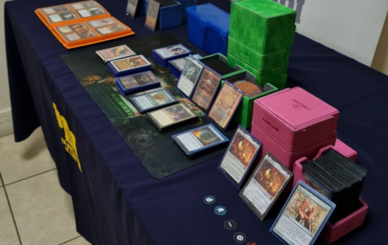 Roban cartas “Magic” avaluadas en $17 millones y detienen a ladrón por intentar venderlas en Facebook