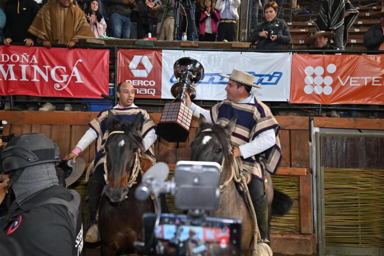 ¡Histórico! Gustavo Valdebenito y Felipe Garcés dominan en el 76° Champion de Chile