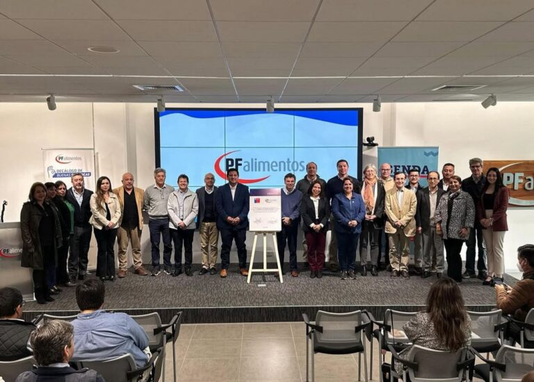 PFalimentos y SENDA firman convenio de campaña preventiva por la salud y bienestar de los colaboradores