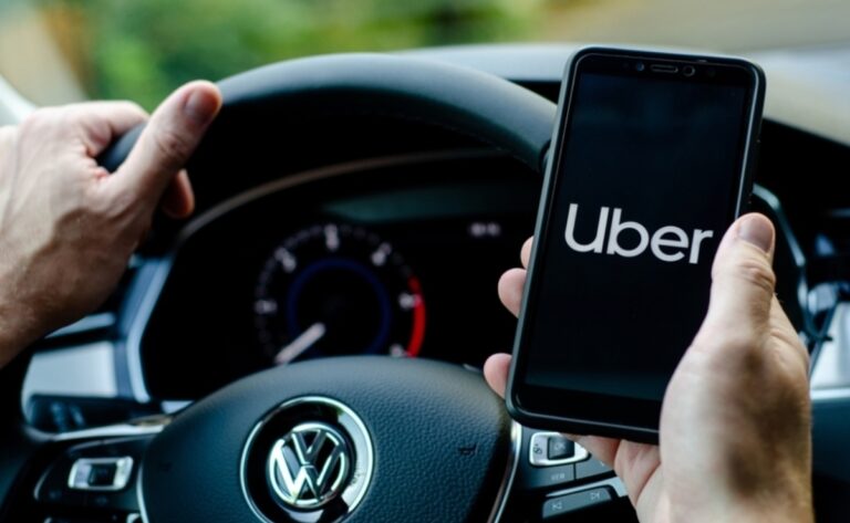 Ley Uber ya es oficial: exige curso y licencia A2 para choferes