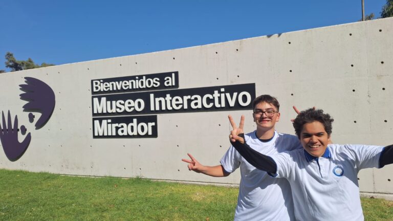 Jóvenes talquinos ganadores de proyecto científico visitan el Museo Interactivo Mirador