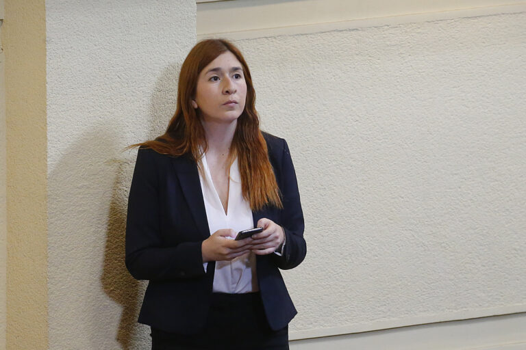 Catalina Pérez enfrenta arresto domiciliario total tras formalización por caso Democracia Viva