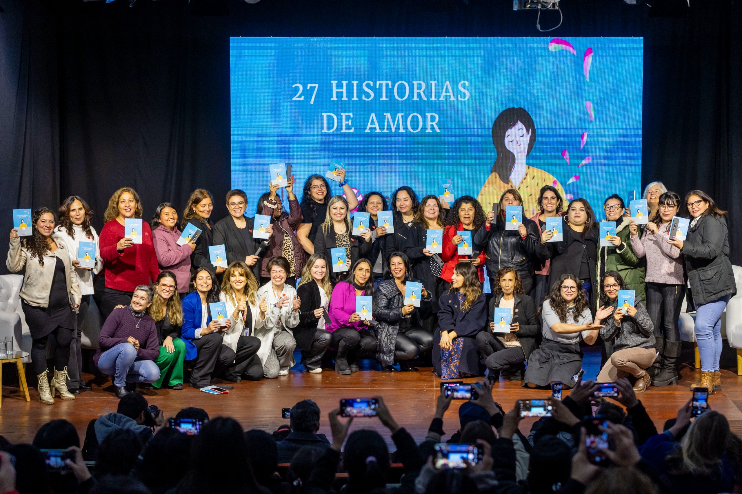 Madres de Teletón Maule comparten experiencias en libro '27 Historias de Amor'