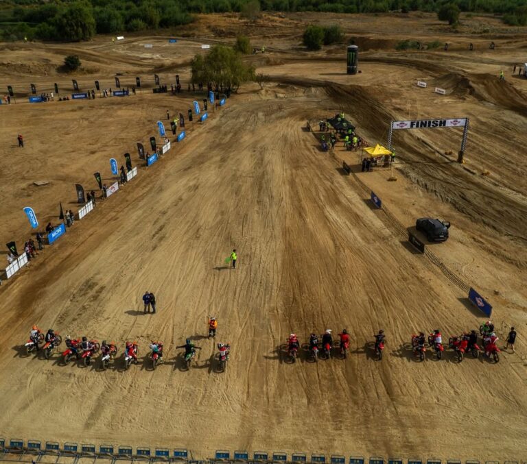 Municipalidad de Talca habría vulnerado orden judicial al permitir campeonato de motocross en Humedal Cajón del Río Claro