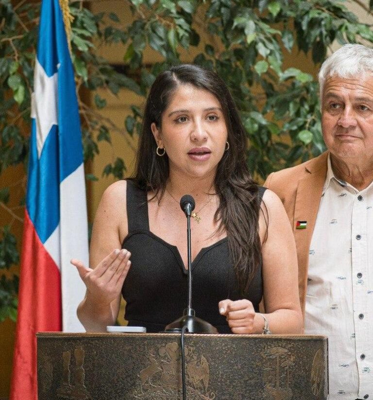 Diputada Veloso solicita mediación en huelga de Colegio Concepción de Linares: “Debe existir una salida que no deje atrás a los trabajadores”