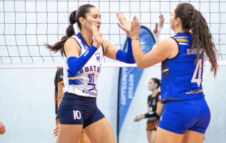 Talca recibe a referentes del vóleibol nacional en jornada de formación