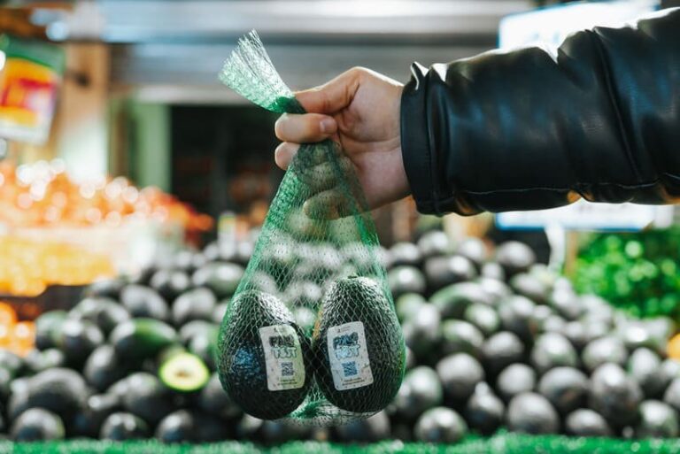 “Paltest”: la palta se convierte en aliada contra el cáncer testicular en divertida campaña