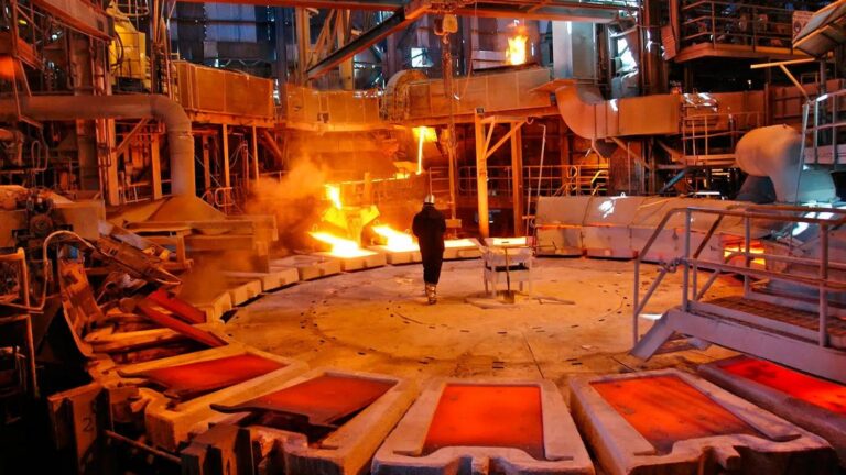 Chile lidera exportaciones mundiales en 24 productos: destacan cobre, cerezas y litio