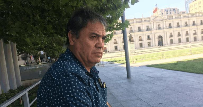 Viuda de gasfiter fallecido acusa que La Moneda aún no entrega cronología sobre horas previas al deceso