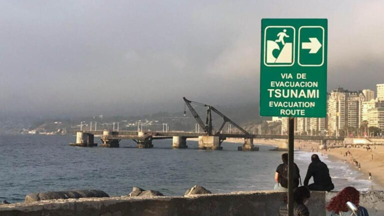 Alerta Amarilla por posible tsunami en Chile: revisa horarios de evacuación por región